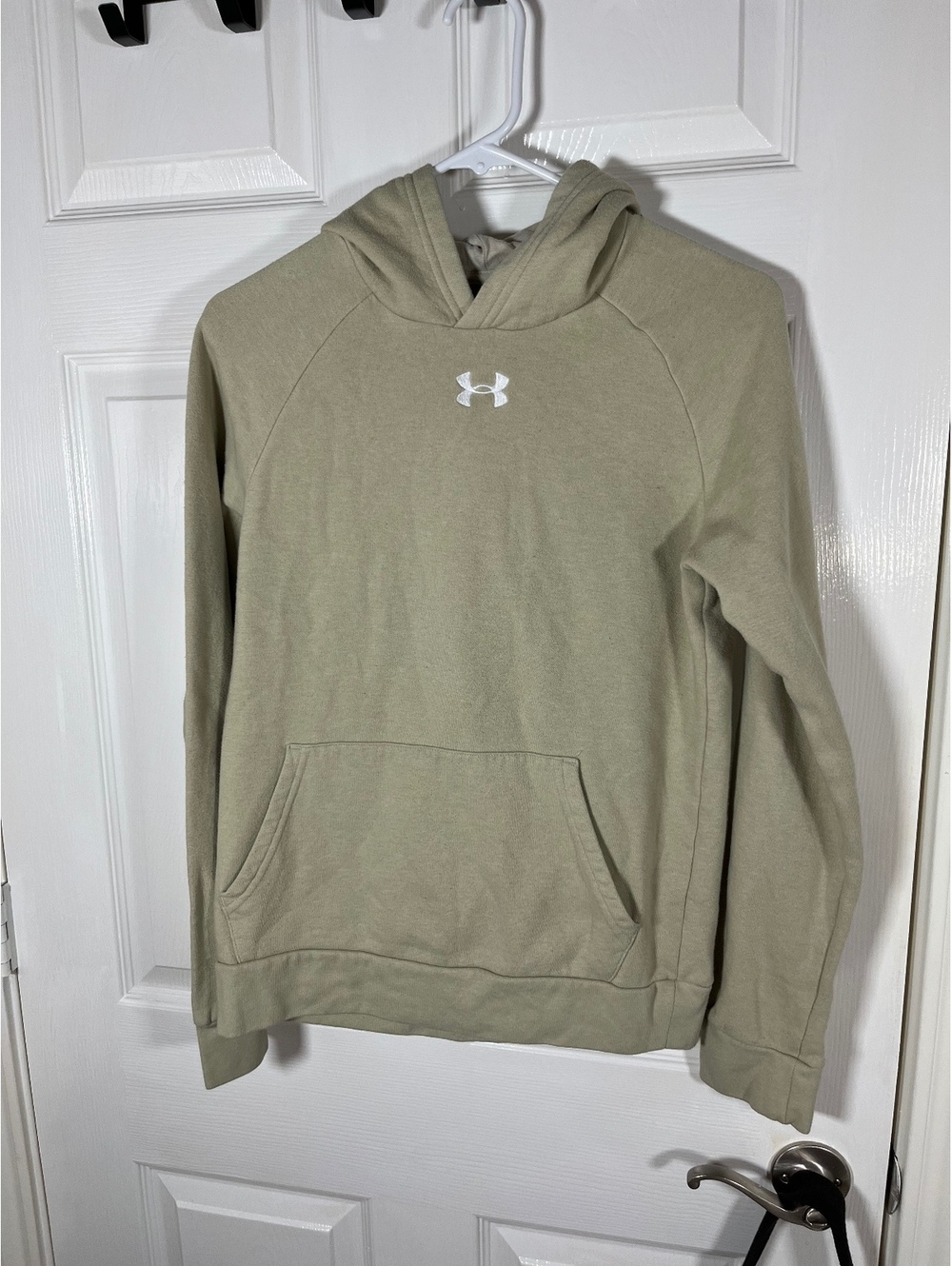Tan hoodie Under Armour youth large fall hoodie